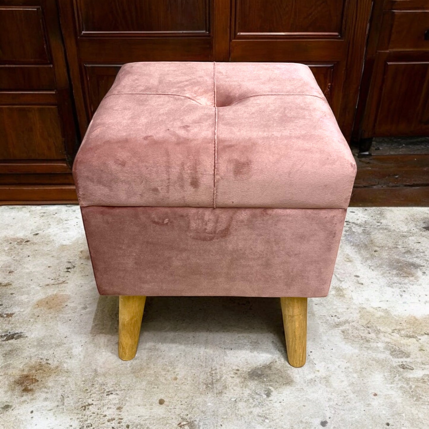 PINK WOODEN TRUNK L33 x W33 x H42 cm