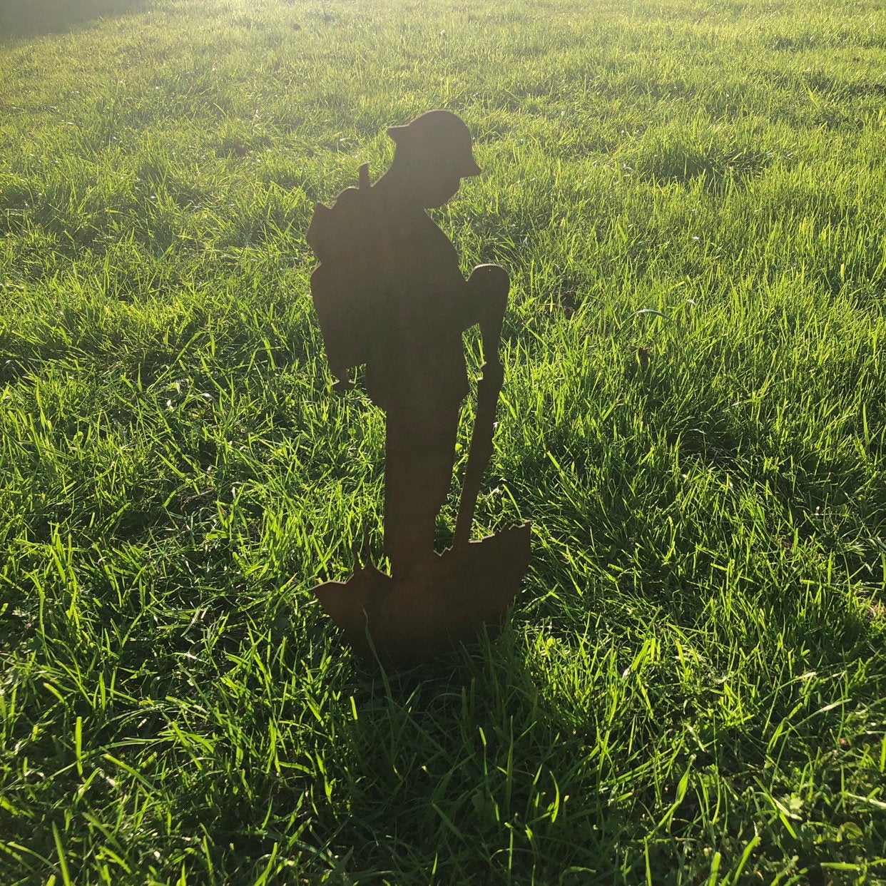 METAL Lest We Forget Soldier army GARDEN Decoration Statue Feature